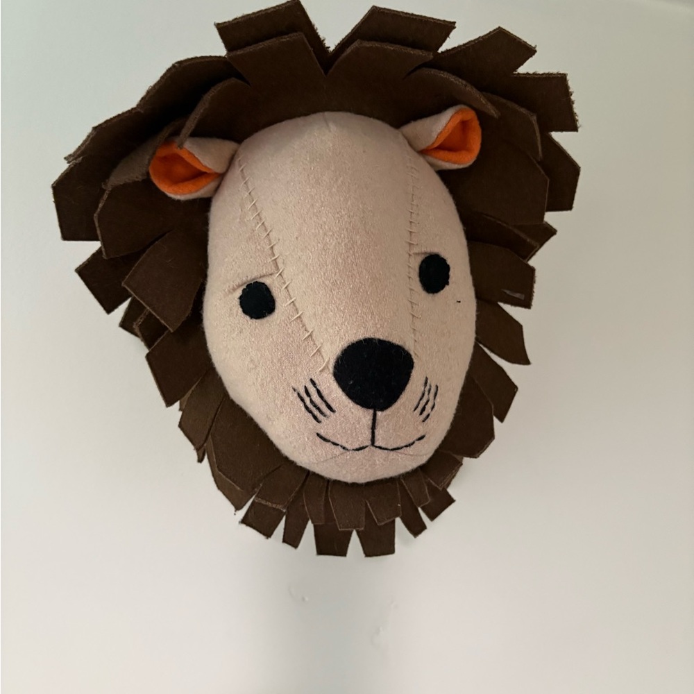Brown and Cream Lion Wall Decor for Kids